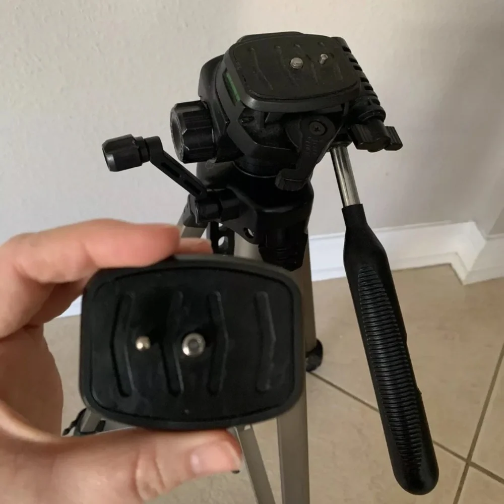 MX 2000 Camera Tripod Full Size 61”